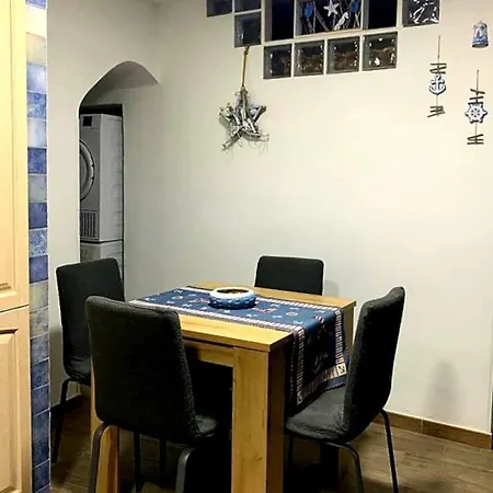 La Casa Di Angie Apartment *