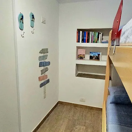 La Casa Di Angie Apartment *
