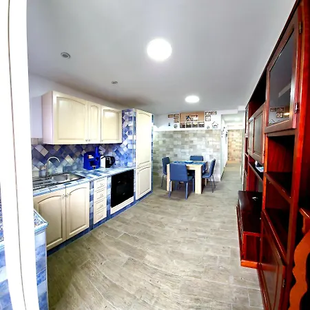 La Casa Di Angie Apartment *
